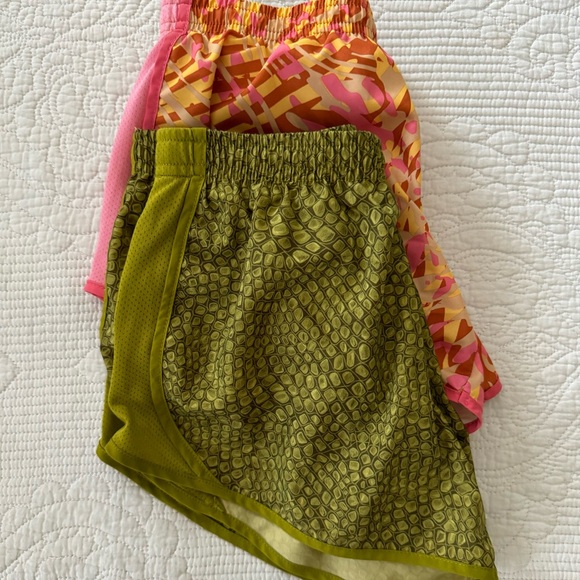 Kids' Dri-FIT Tempo Running Shorts (Big Girl) - Picture 3 of 4